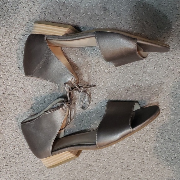 EILEEN FISHER Ely Lace-up SANDALS 6.5 Metallic Bronze LEATHER NEW - Picture 3 of 6